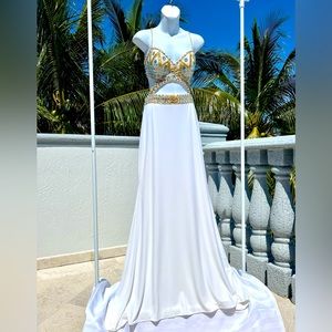 Prom Gown by Dave & Johnny Size 7/8 White cut-out, sparkles & jewels beaded